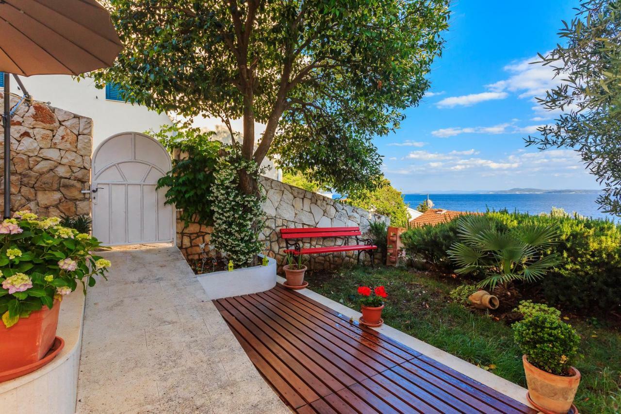 Holiday Home Lola, Sea On A Palm! Heated Pool โตรกีร์ ภายนอก รูปภาพ