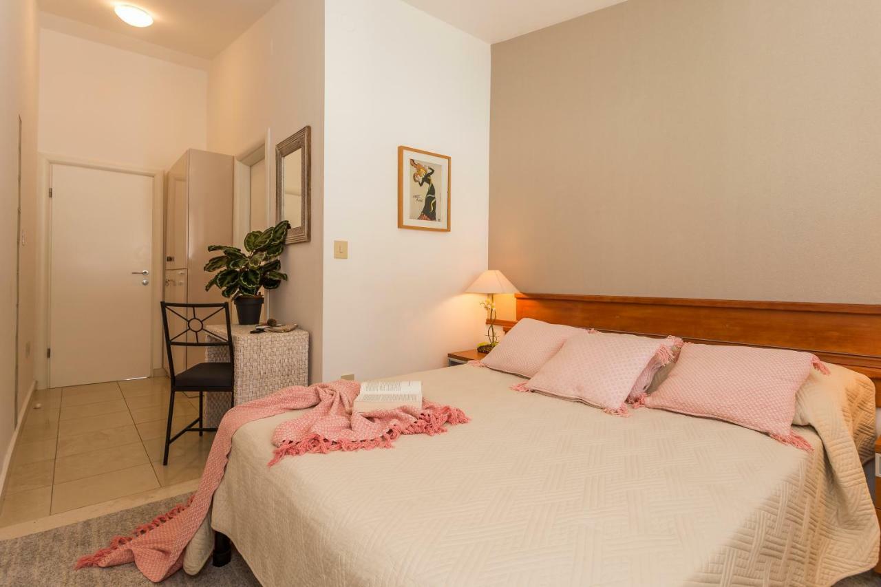 Holiday Home Lola, Sea On A Palm! Heated Pool โตรกีร์ ภายนอก รูปภาพ