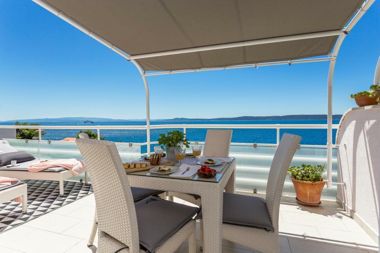 Holiday Home Lola, Sea On A Palm! Heated Pool โตรกีร์ ภายนอก รูปภาพ