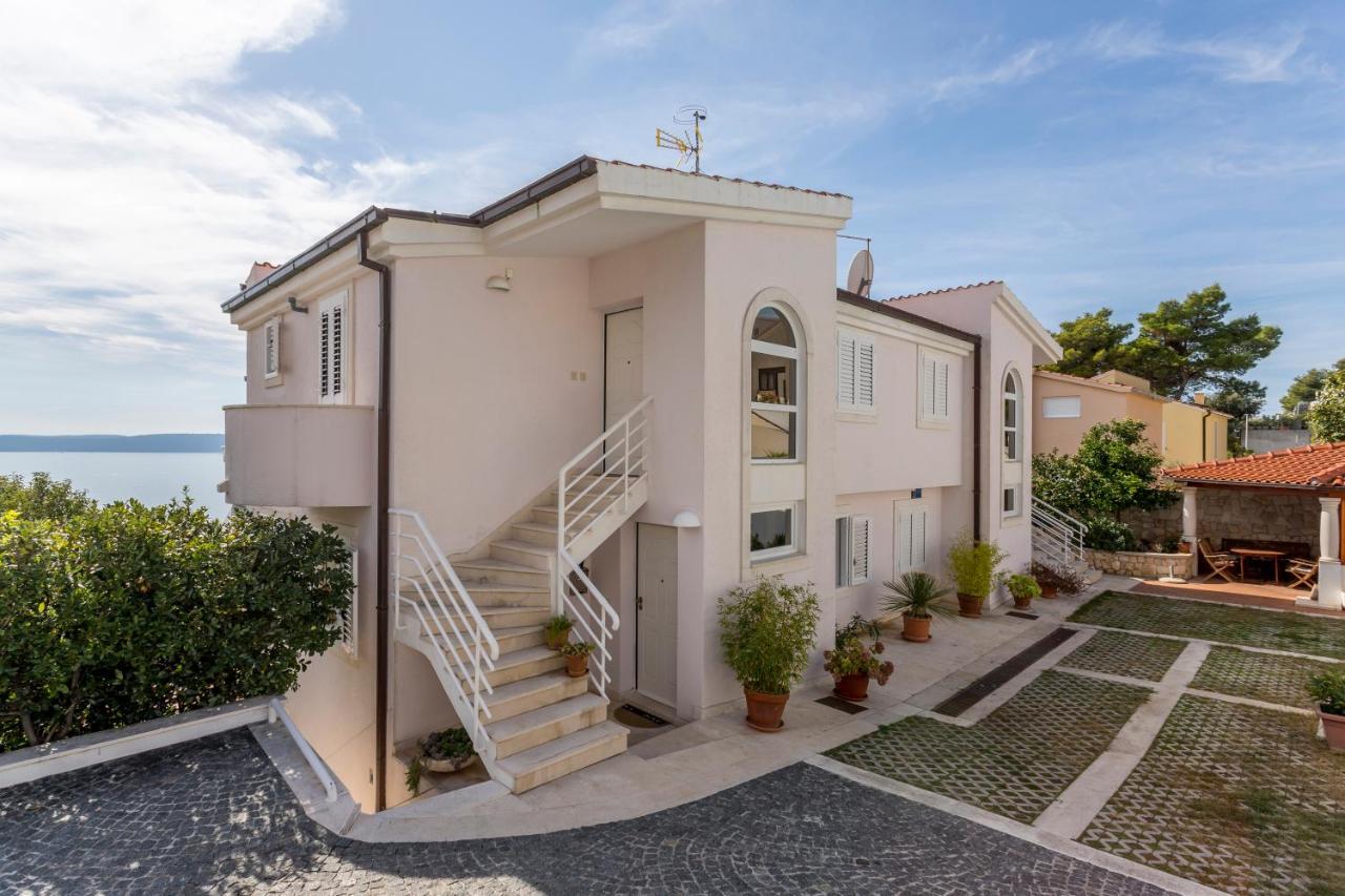 Holiday Home Lola, Sea On A Palm! Heated Pool โตรกีร์ ภายนอก รูปภาพ